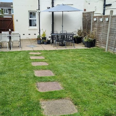 Entire House With Garden & Parking Nr Ashford Int Villa Exterior foto