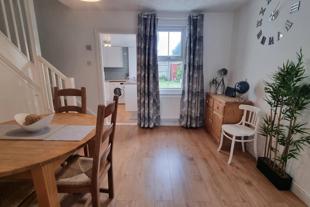 Entire House With Garden & Parking Nr Ashford Int Villa Exterior foto