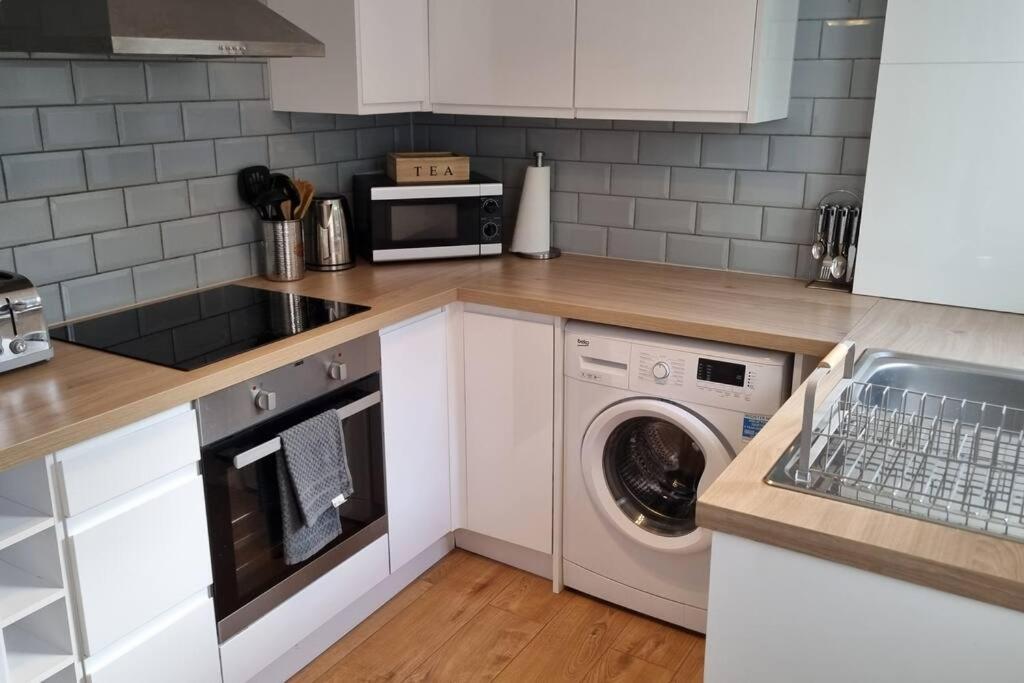 Entire House With Garden & Parking Nr Ashford Int Villa Exterior foto