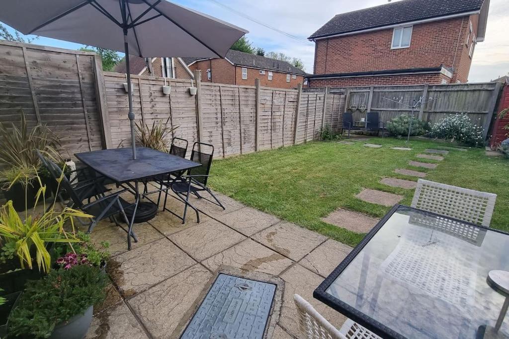 Entire House With Garden & Parking Nr Ashford Int Villa Exterior foto