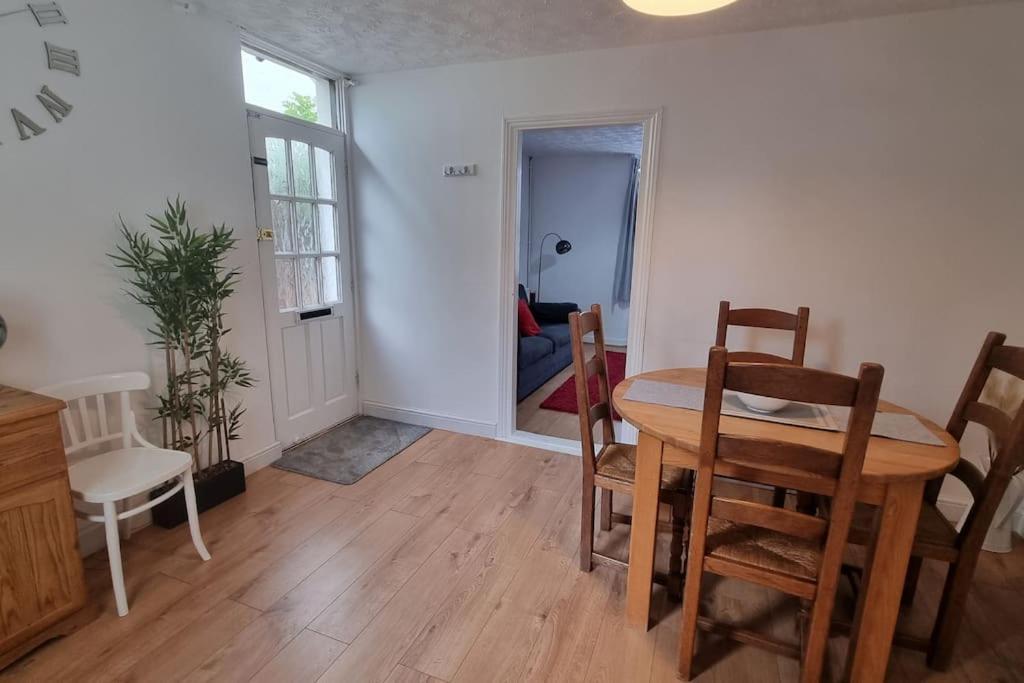 Entire House With Garden & Parking Nr Ashford Int Villa Exterior foto