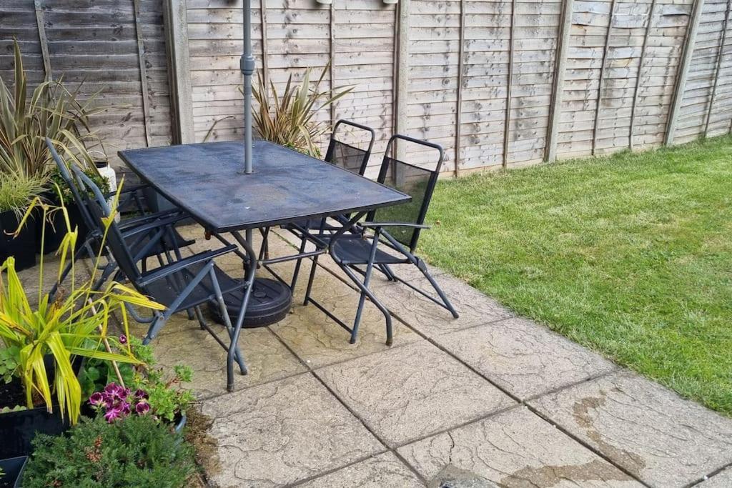 Entire House With Garden & Parking Nr Ashford Int Villa Exterior foto